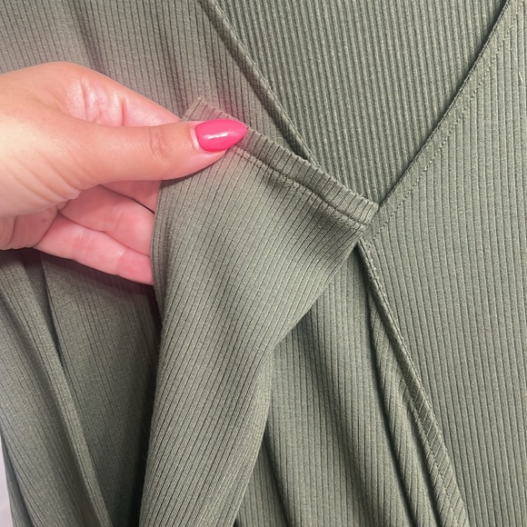 Express blouse olive green size medium - Picture 4 of 5